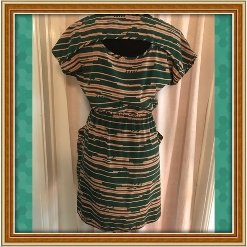 FUN DRESS 🎉🎉🎉 - Picture 6 of 8